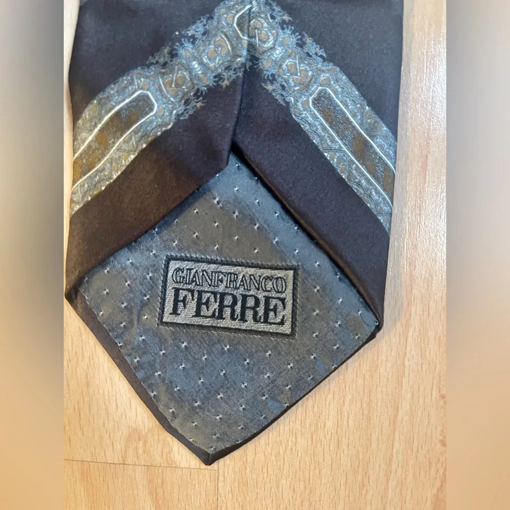 Gianfranco FERRE Men’s Vintage Brown Pattern Silk Tie